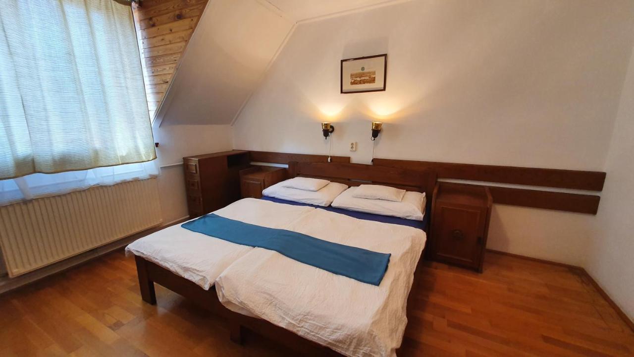 Harmónia Apartmanház Balatonlelle Exterior foto