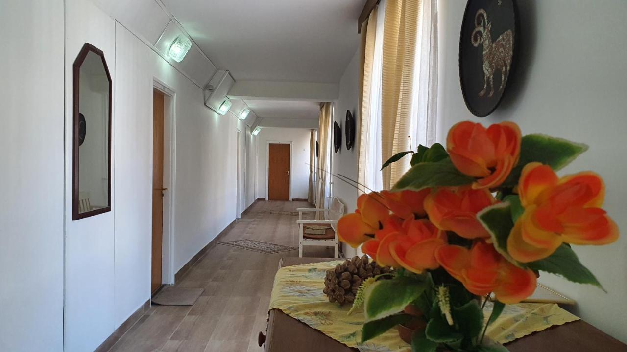 Harmónia Apartmanház Balatonlelle Exterior foto