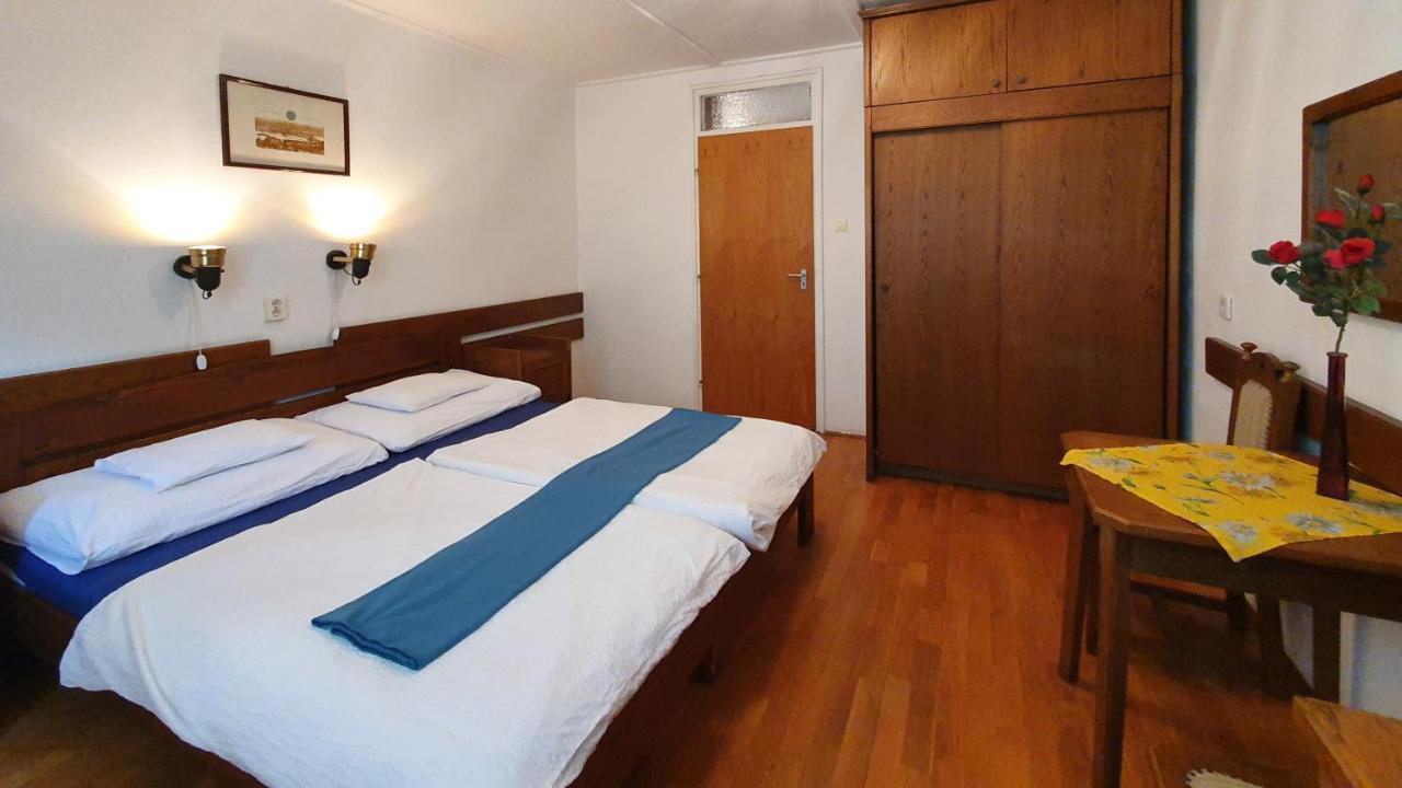 Harmónia Apartmanház Balatonlelle Exterior foto
