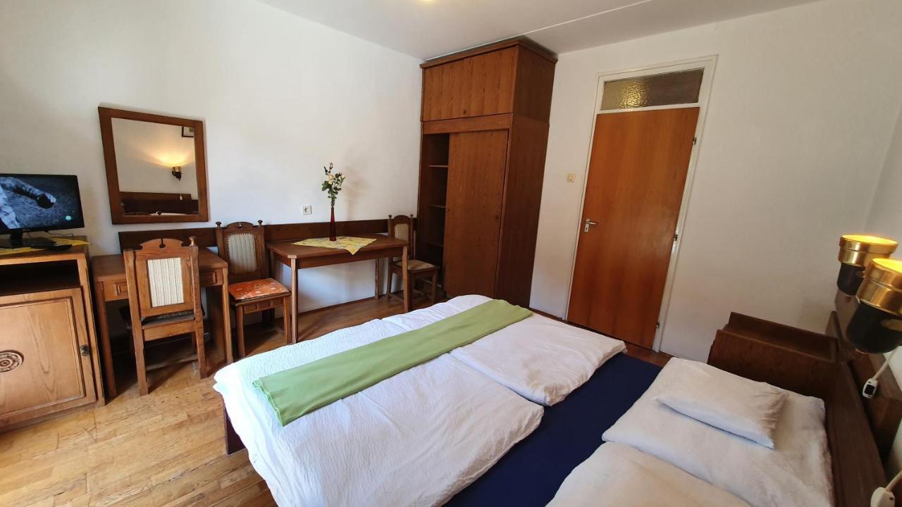 Harmónia Apartmanház Balatonlelle Exterior foto